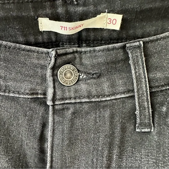 Levi’s 711 Skinny Jean Embroidered Black Denim - Picture 3 of 5